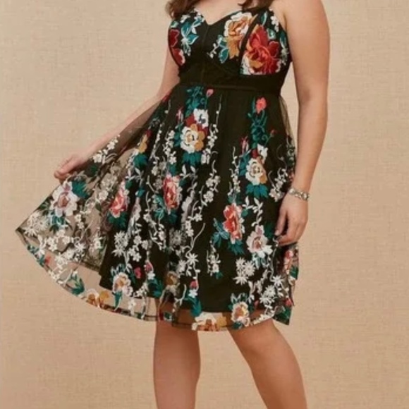 torrid embroidered dress Plus Size - Festi Embroidered Maxi Dress